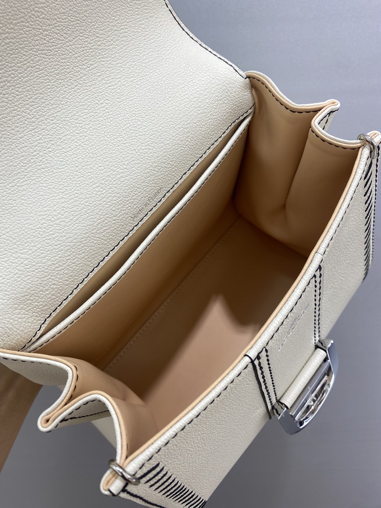 델보 브리앙 박스백 미니